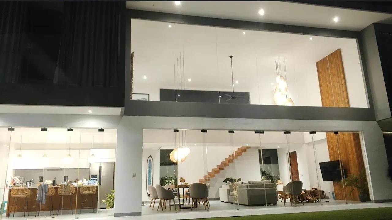 The Jendela House Villa Canggu